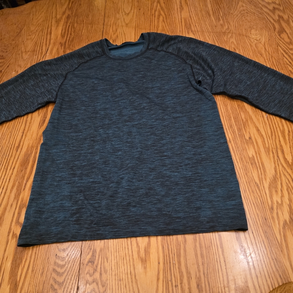 Men's Lululemon Teal Blue Long Sleeve Athletic Shirt Size Medium